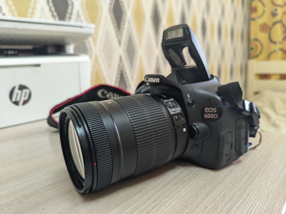 Фотоаппарат Canon EOS 600D