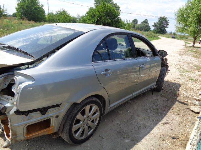 toyota avensis 2,2 D4d-тойота авенсис 2,2 d4d на части