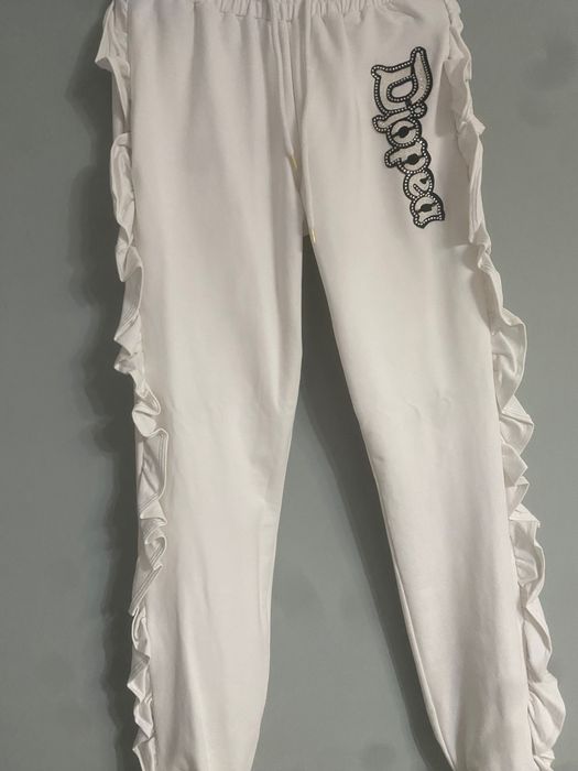 Елегантен комплкет