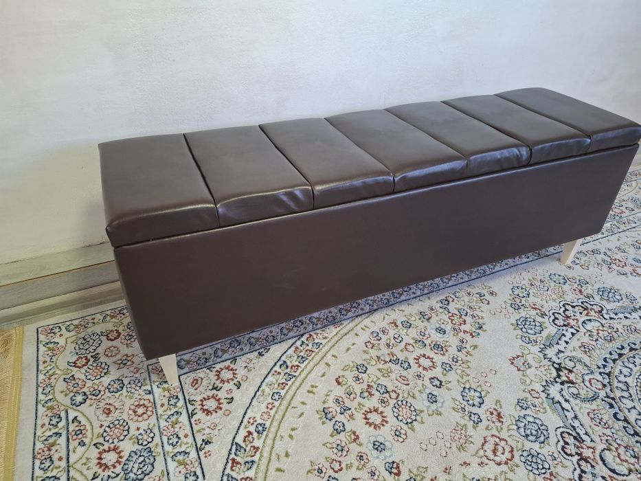 Пуфик для сиденья и хранения вещей, игрушек и т,д.