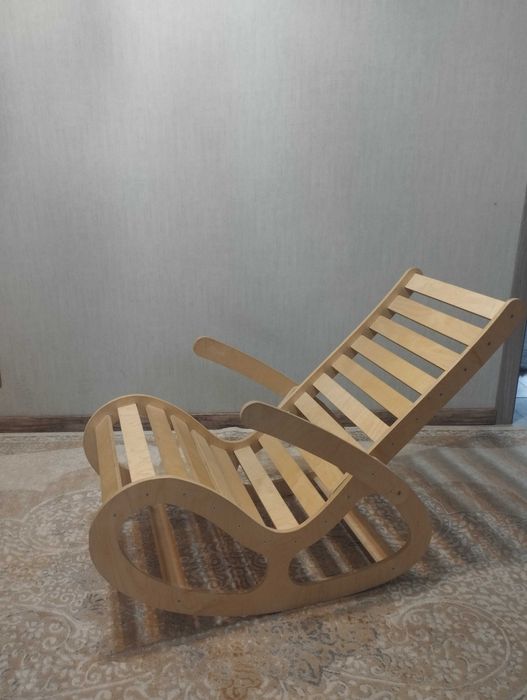 Кресло-качалка   деревянное