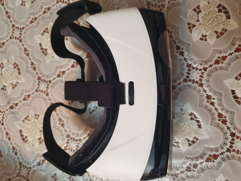 Виртуальные очки Samsung   GEAR VR