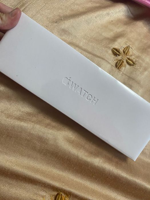 Продам часы айфон