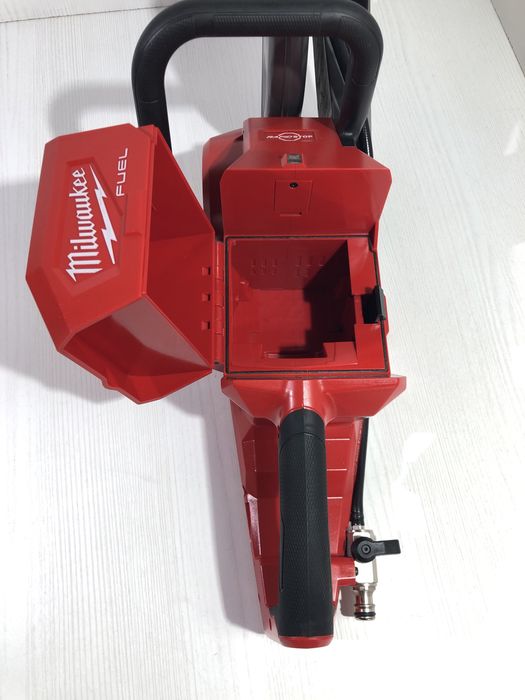 Milwaukee M18 FCOS 230 pentru debitat