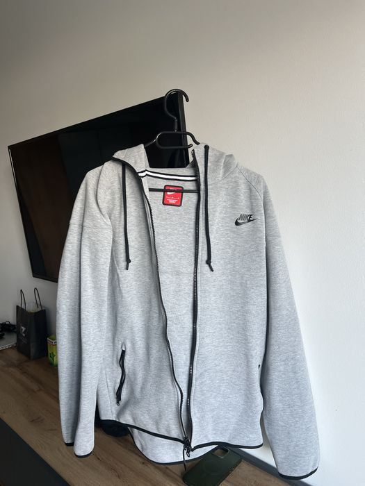 nike tech fleece grey
