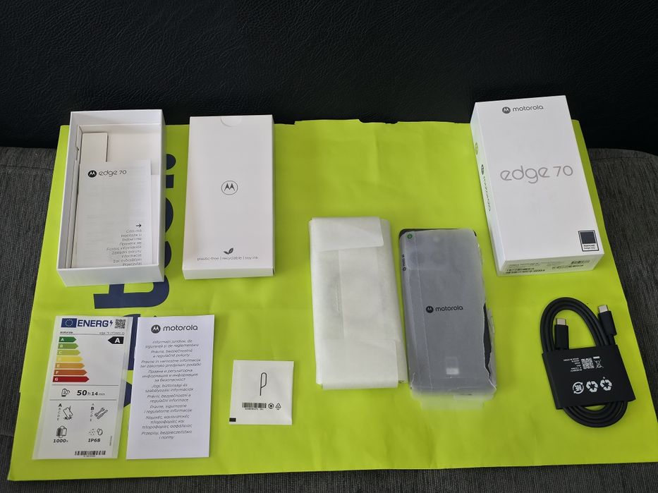 НЕАКТИВИРАН 512GB Motorola EDGE 70 Yettel Гаранция 2029г. Grey | Сив