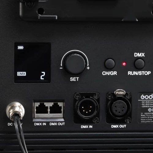 Осветитель студийный Godox LED1000D II