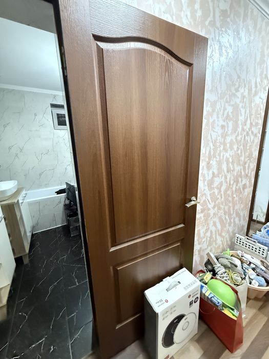 Продам двери 80 х 200 см