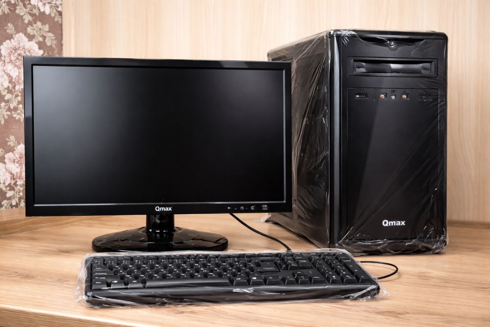 Системный блок,монитор,клавиатура QMAX
