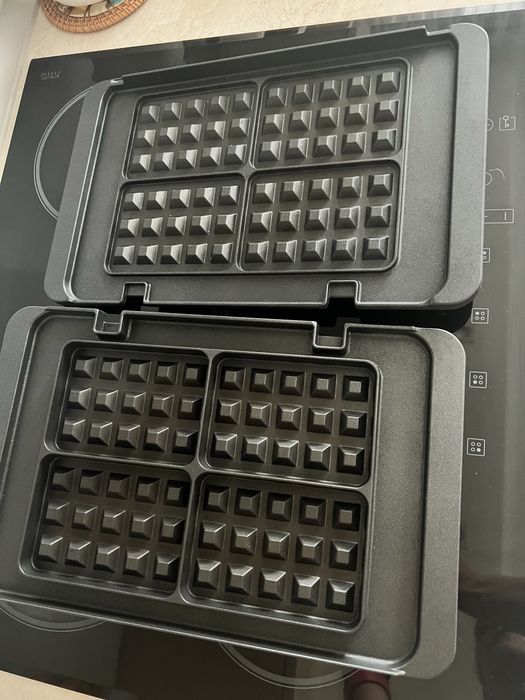 Гриль Delonghi 3в1
