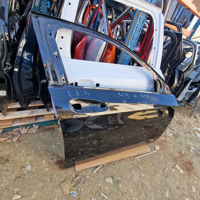 Mercedes Benz W176 A  2016 предна дясна врата