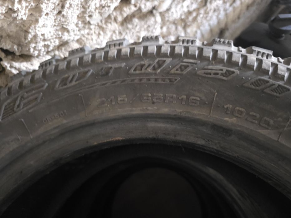 Резина 215/65/16