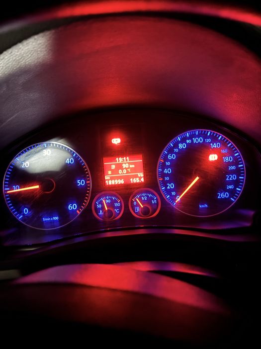 Vand sau schimb golf 5 1.9 tdi