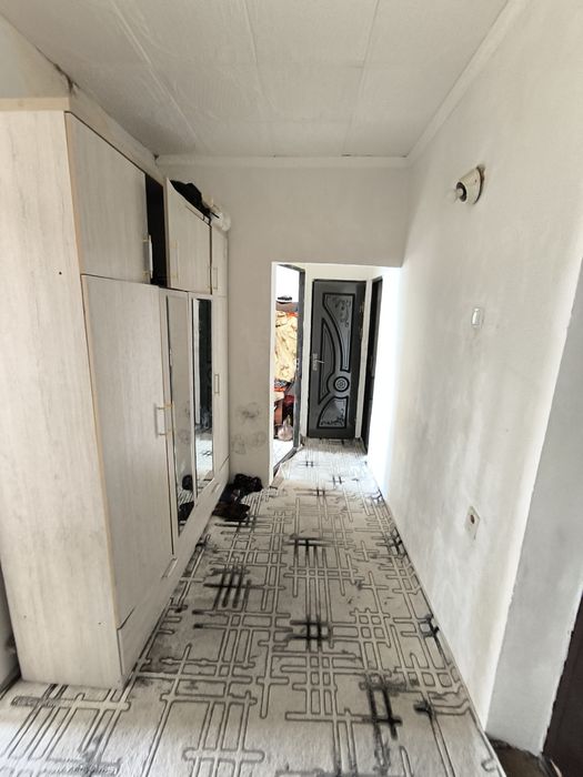 2 х комнатную квартиру Сергели Спутнике 4. 7/9  площадь 60 м² бл.1*5