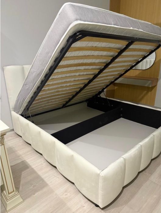 Спальный кровать