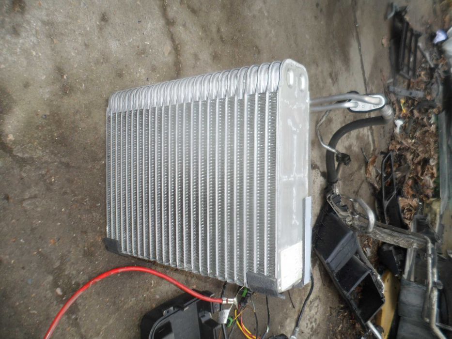 Климатичен радиатор в купето за Рено Еспейс 4 2005год.