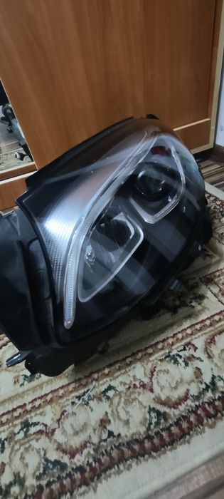 Far stanga Mercedes GLC A253