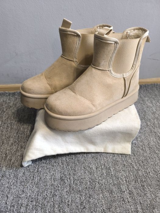 Велурени боти  с висока платформа