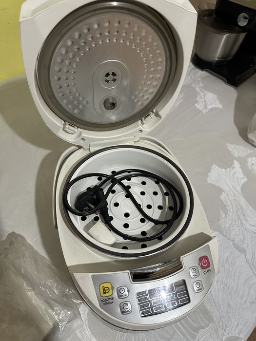 Продам мультиварку Redmond