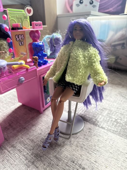 Комплект Барби тоалетка със светлини и много аксесоари