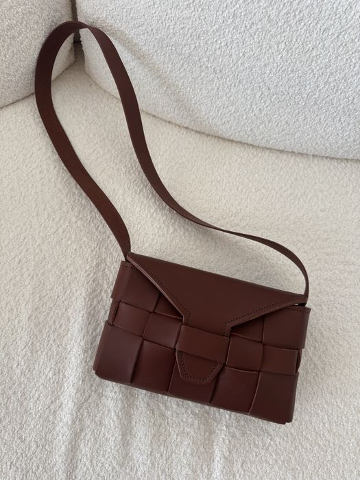 Чанти на NA-KD, Mango, Zara и други