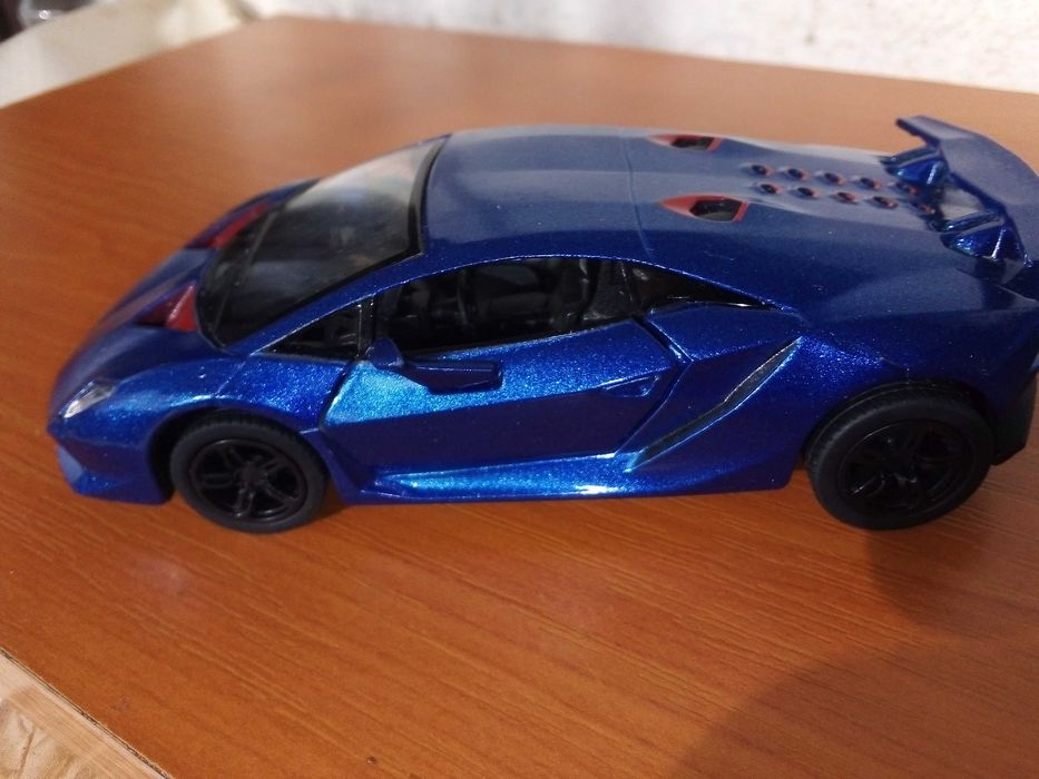Метална количка модел Lamborghini