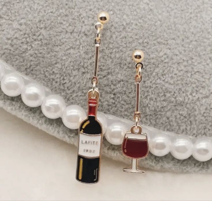 Ръчна изработка - Асиметрични обеци “Бутилка и Чаша вино”
