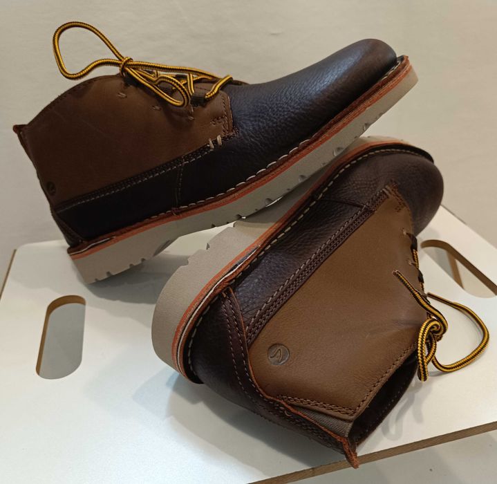 Ghete lace up 41 41.5 premium Clarks NOI piele naturala moale