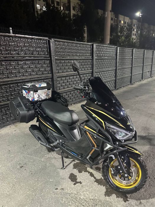 Tayger pro max benzaskuter