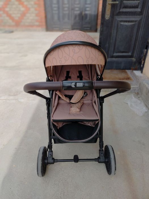 Продаётся срочно в отличном состоянии каляска трансформер.