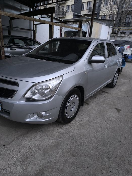 срочнийга 2013 йил 2 та жойида краскаси бор холати яхщи прапан гази б