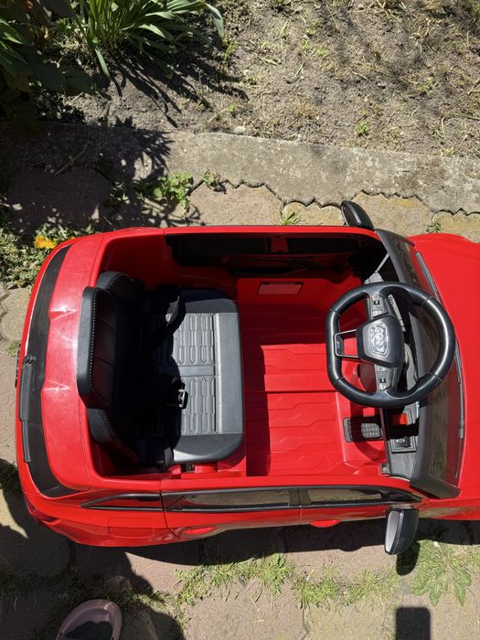 Masinuta electrica pentru copii