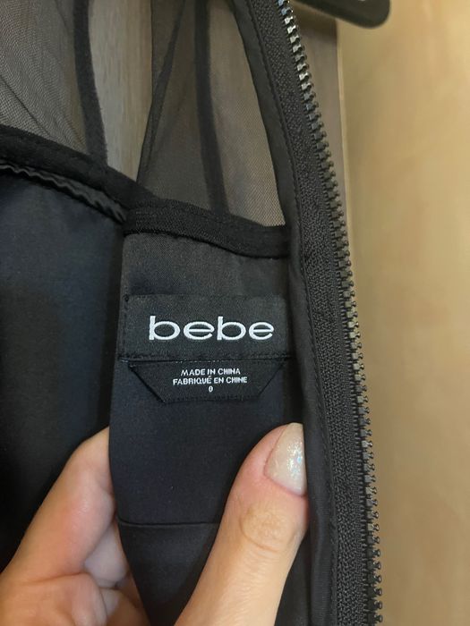 BEBE коктейлна рокля