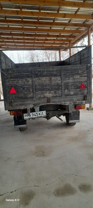 Vazik hujjatlar joyida propangaz qòyilgan 1989 yilda chiqqan