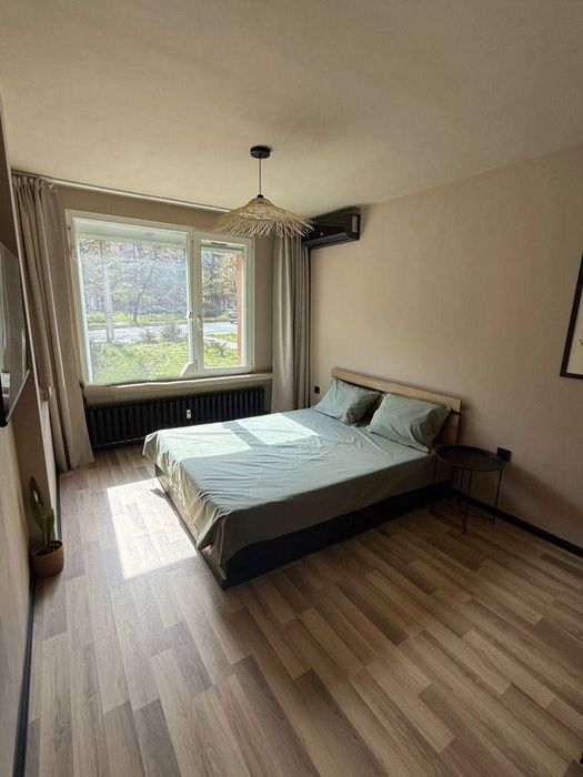 Тристаен апартамент в ж.к. Хиподрума.