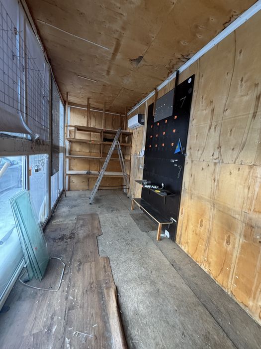 Продам бутик в хорошем состояние, самовывоз