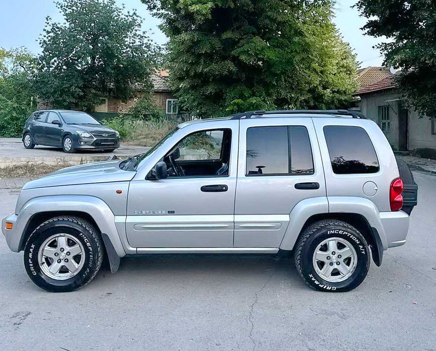 Jeep  Cherokee  2.8 CRD  автомат - нов внос