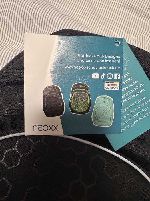 Черна раница Neoxx