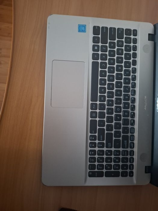 Laptop Asus Vivo Book 15