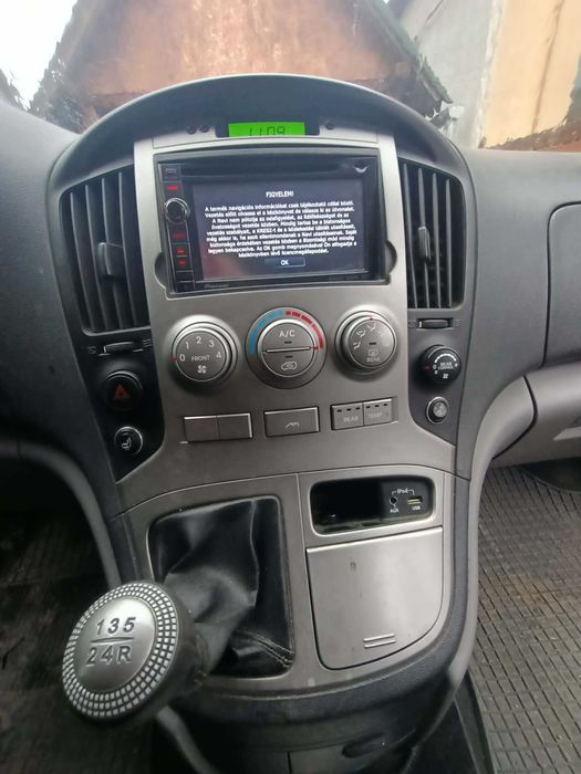 HYUNDAI H-1 2011 — imagine 5