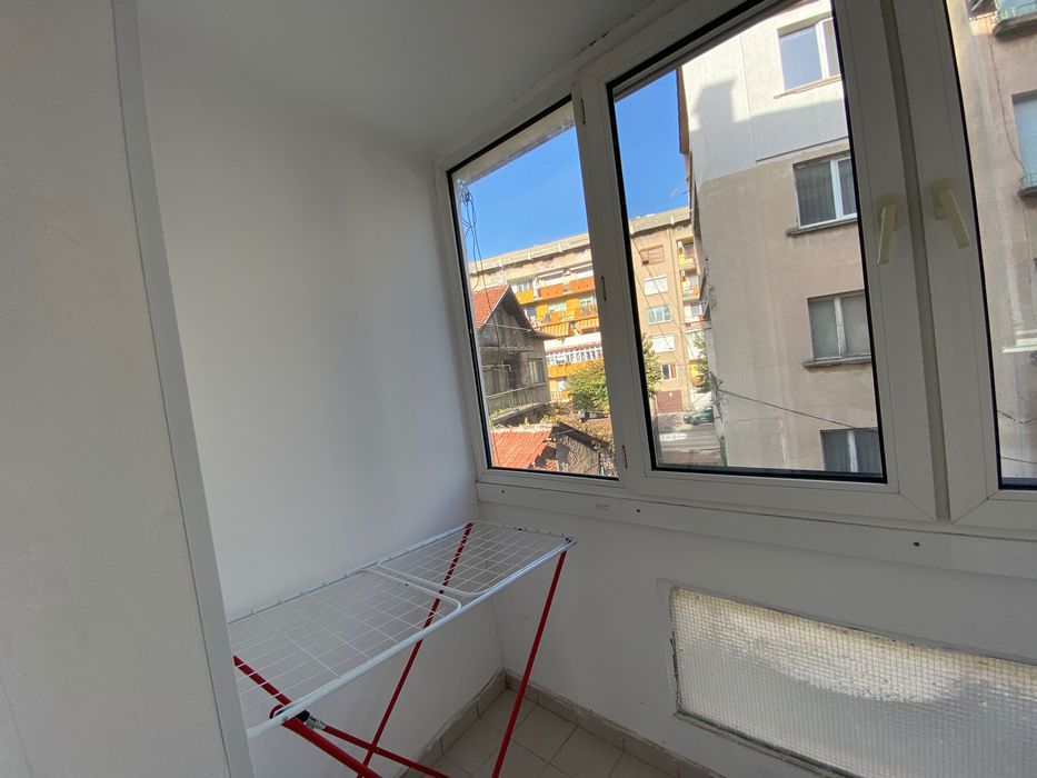 Дава се под наем Двустаен апартамент в Враца, Център - 80 кв.м за 305.49 € - Снимка #4