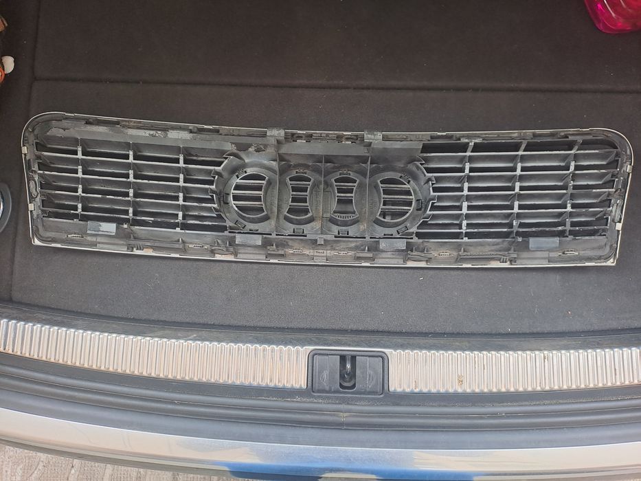Решетка за audi a4 b6