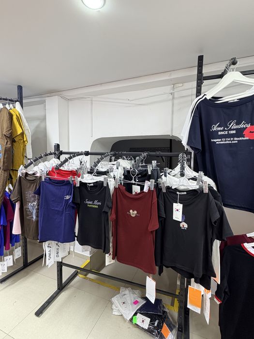 Стойка,вешалка,зеркало,камера