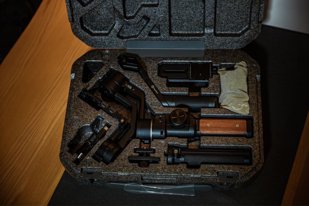 Stabilizator camera / Gimbal Feiyutech AK2000s