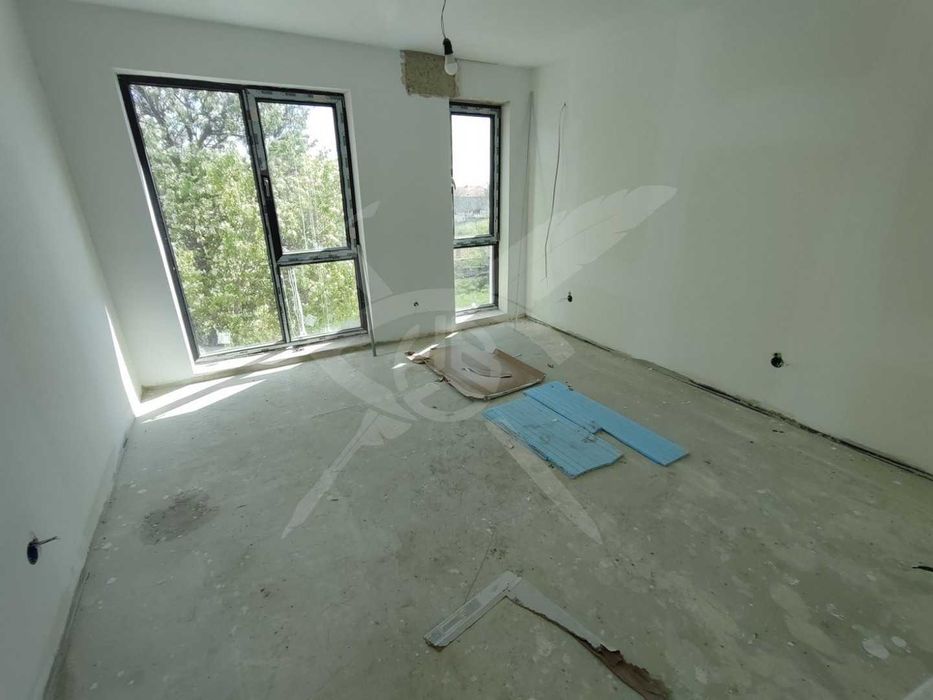 Продава се Тристаен апартамент в Варна, м-т Траката - 123 кв.м за 1505 €/кв.м - Снимка #1