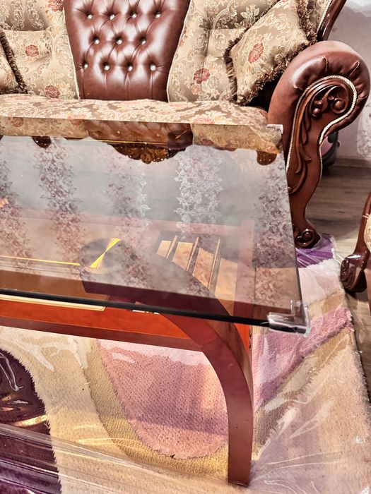 Комплект мягкой мебели с журнальным столиком для зала, гостиной