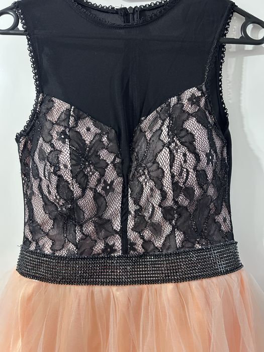 Vand rochie de ocazie