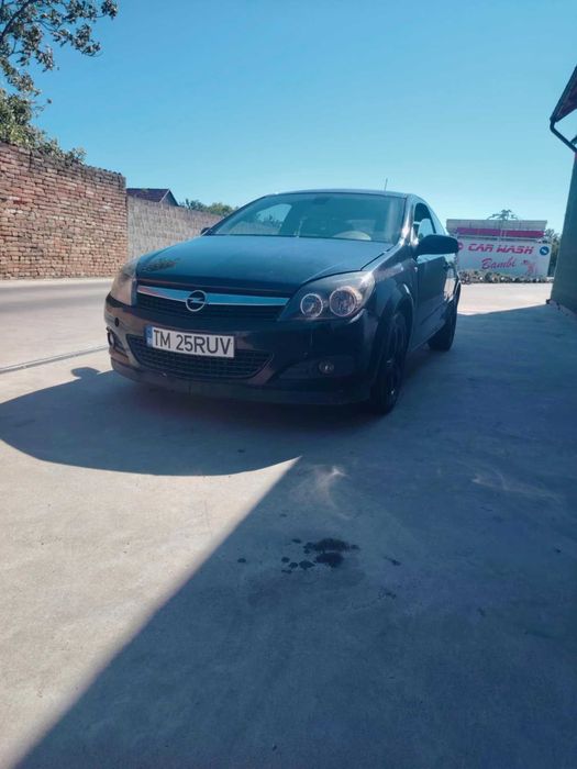 proiectoare ceata grila centrala bara fata Opel Astra H GTD 2004–2010