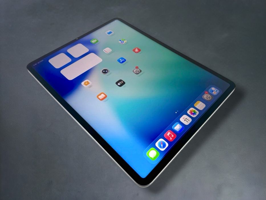 Apple iPad Pro 12.9 M1 5th Gen WiFi 256GB Gray Отличен! Гаранция!