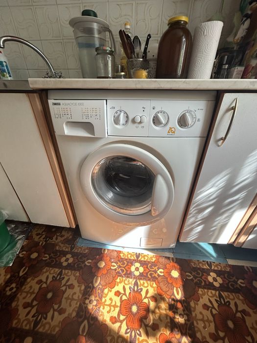 Продам стиралтную машинку б/у